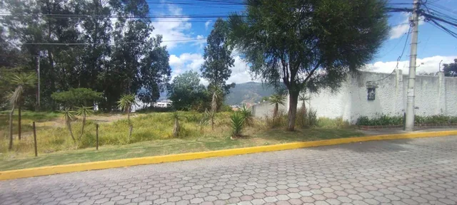 Terreno Plano de 1.055 m² Se Vende Yanazarapata San Juan de Cumbayá. Ideal Proyecto de Vivienda. Provincia de Pichincha — imagen 4