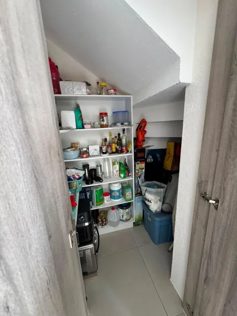 Hermosa Casa en Venta en Puembo Dentro de un Bonito Conjunto — imagen 4