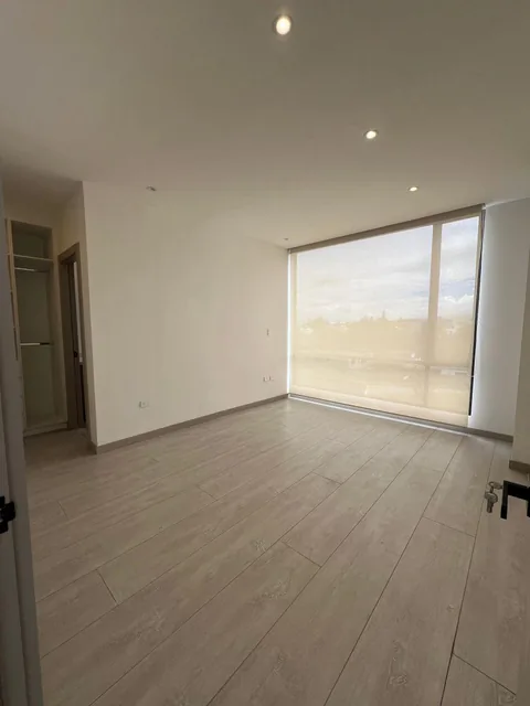 Casa en Venta a Estrenar, Conjunto con Piscina, Tumbaco — imagen 5