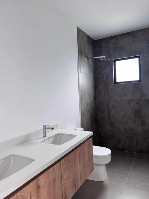 Casa en Venta a Estrenar, Conjunto con Piscina, Tumbaco — imagen 4