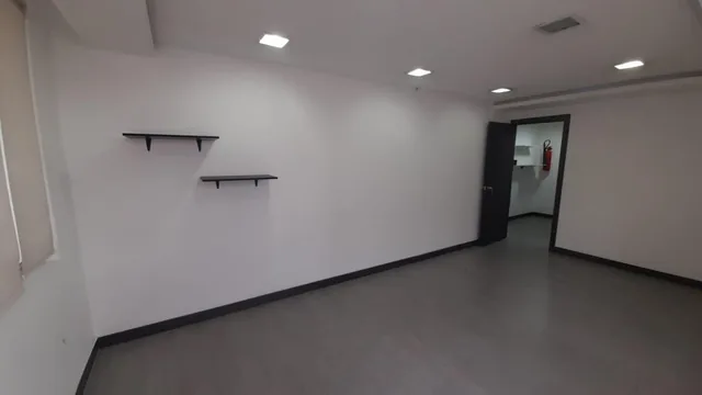 Vendo Linda Oficina Ubicada Frente a La Carolina — imagen 3
