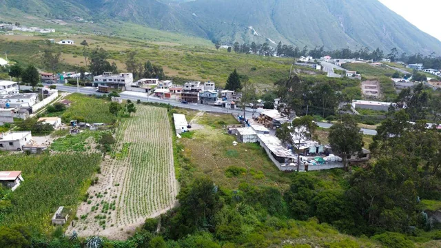 Terreno Comercial en Venta - San Antonio de Pichincha — imagen 2