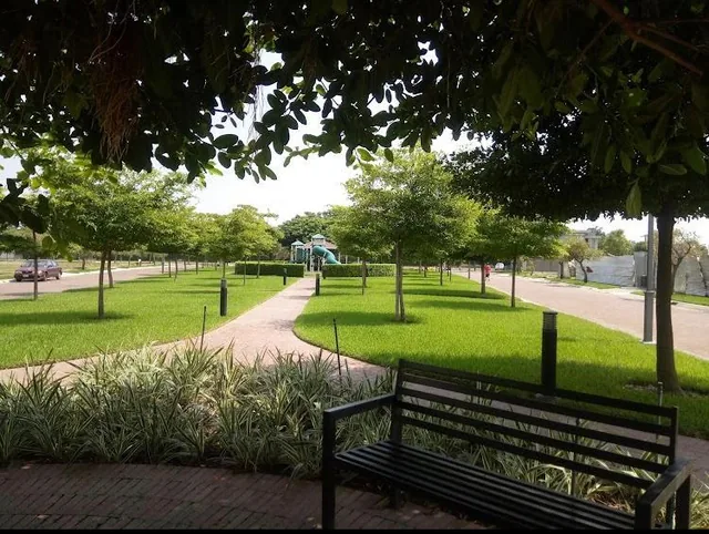 Península Isla Mocoli 550 m, Guayas — imagen 2