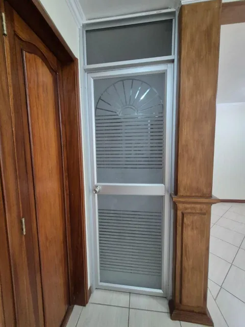 Sangolquí Vendo Amplia Casa en Conjunto — imagen 4
