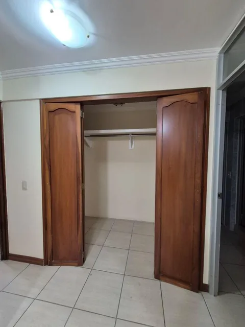 Sangolquí Vendo Amplia Casa en Conjunto — imagen 2