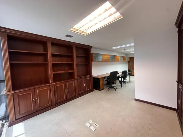 Oficina en Venta en Av de La Republica — imagen 3