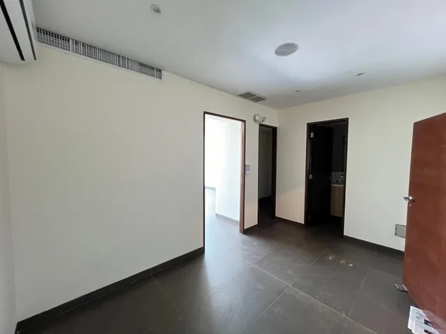 Venta Oficina Moderna en El Edificio Blue Towers, Guayas — imagen 3
