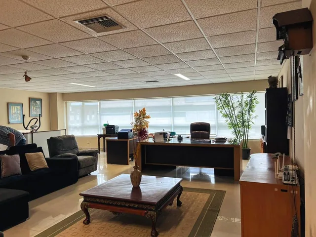 Venta de Oficina - Parque Empresarial - Av Rodrigo Chávez, Guayas — imagen 3