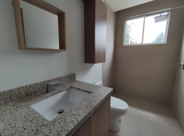 Venta Departamento con Patio 3 Dorm. El Inca — imagen 4