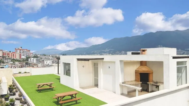 Venta Departamento con Patio 3 Dorm. El Inca — imagen 3