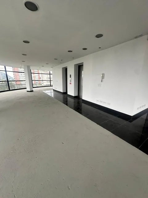 Vendo Oficina Avda 12 de Octubre y Coruña — imagen 4