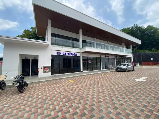 Oficina Comercial de 86.780 m² en Venta y Alquiler en La Aurora, Guayas — imagen 2