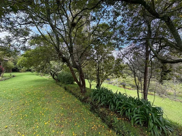 Terreno con 2 Casas de Venta en Yaruqui — imagen 4