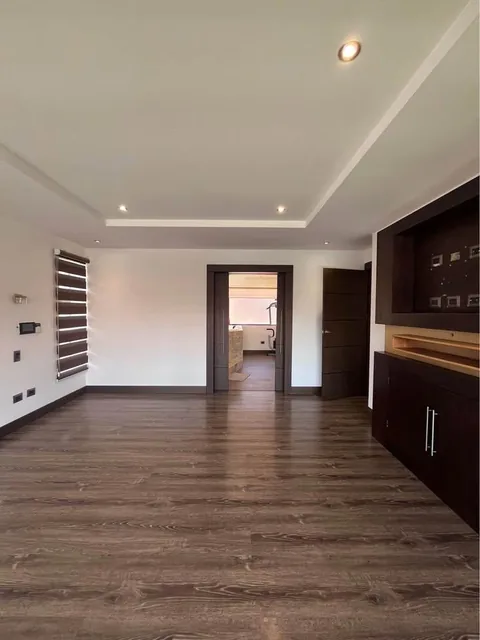 Casa de Venta Dentro de La Ciudadela de Los Ingenieros. 4 Dorm., Azuay — imagen 3