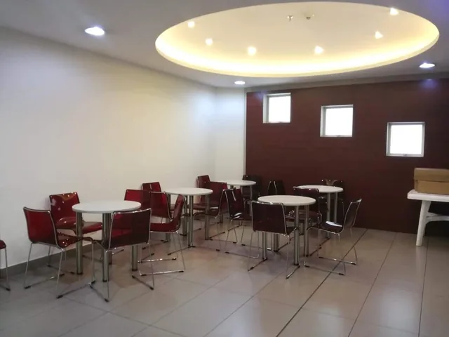 Hermosa Oficina de Venta! en Oportunidad — imagen 4