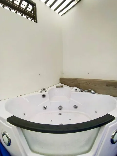 Venta de Propiedad Remodelada en Urbanización Altagracia, Norte de Guayaquil, Guayas — imagen 2