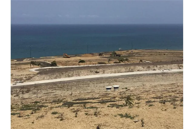 Venta de Terreno Cerca Al Mar Playa Privada Manta, Manabí — imagen 3