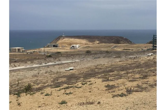 Venta de Terreno Cerca Al Mar Playa Privada Manta, Manabí — imagen 2
