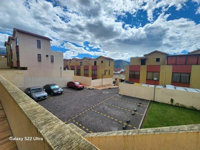 Venta Casa 4 Dorm. Carcelen 2 Terrazas 1 Patio Pergola 204 m — imagen 3