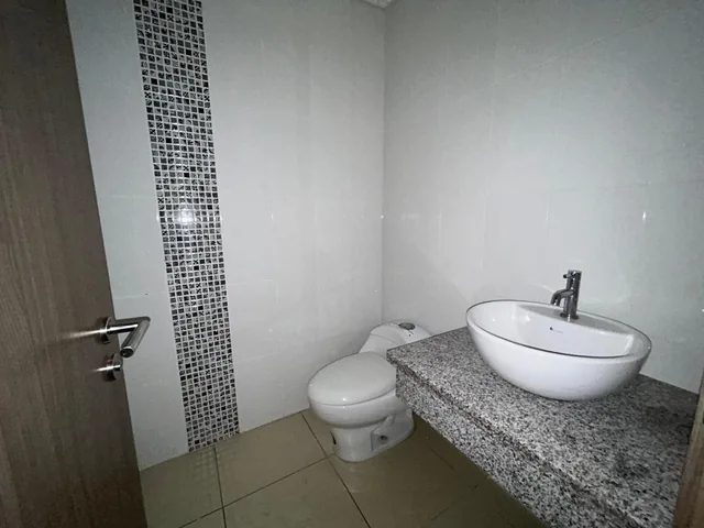 Venta Oficina - Emporium - Puerto Santa Ana, Guayas — imagen 5