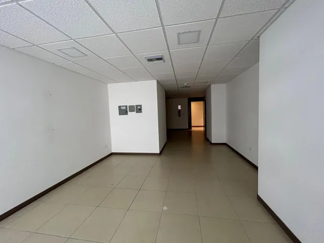 Venta Oficina - Emporium - Puerto Santa Ana, Guayas — imagen 4