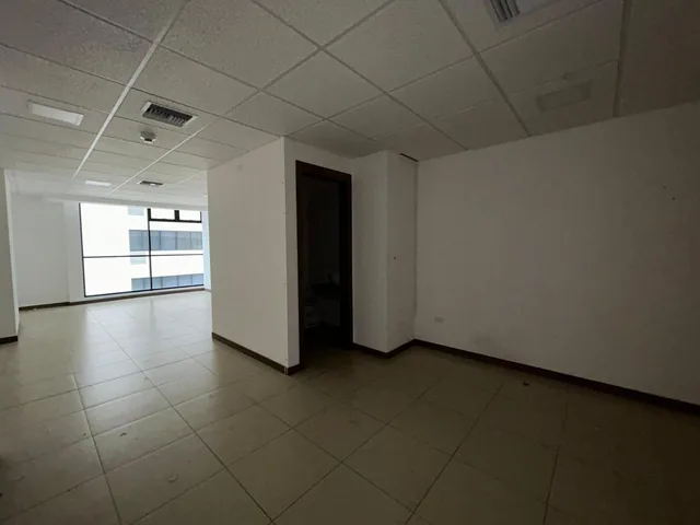 Venta Oficina - Emporium - Puerto Santa Ana, Guayas — imagen 3