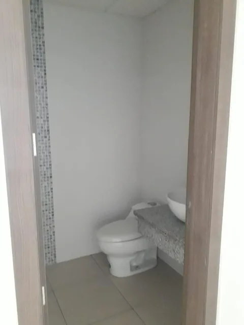 Venta Oficina - Emporium - Puerto Santa Ana, Guayas — imagen 2