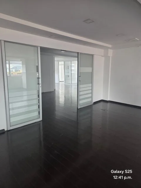 Piso Corporativo en Venta – Centro Norte de Quito, 732 m² — imagen 2