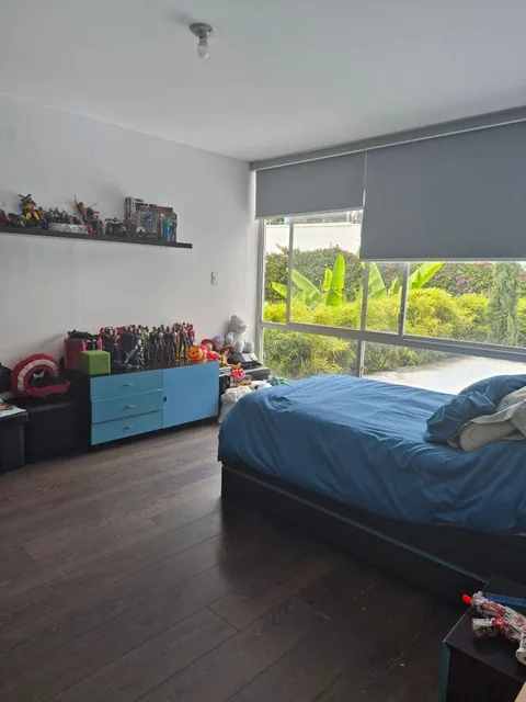 Casa con 3 Dorm. en Venta en Cumbayá, 440 m² de Terreno — imagen 2