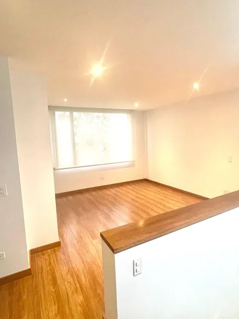 Preciosa Casa Acogedora, Amplia E Ilumcon Excelente Ubicación San Patricio, Diseño Moderno Londoño — imagen 3