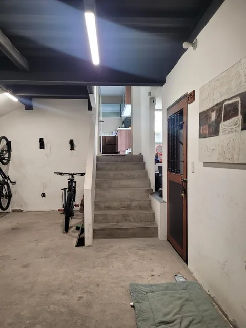 Moderna Casa de Venta en Miravalle — imagen 4