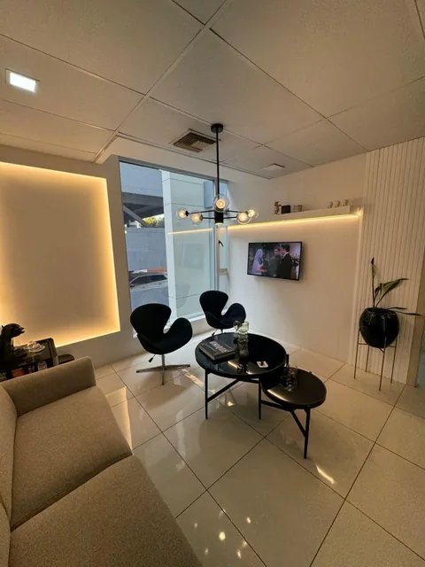 _espectacular Oficina Esquinera en Venta - Agora 21 Mall del Sol, Guayas — imagen 3