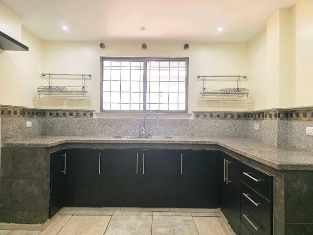 Vendo Casa en Ciudad del Sol, Remodelada 4 Habitaciones, Manabí — imagen 3