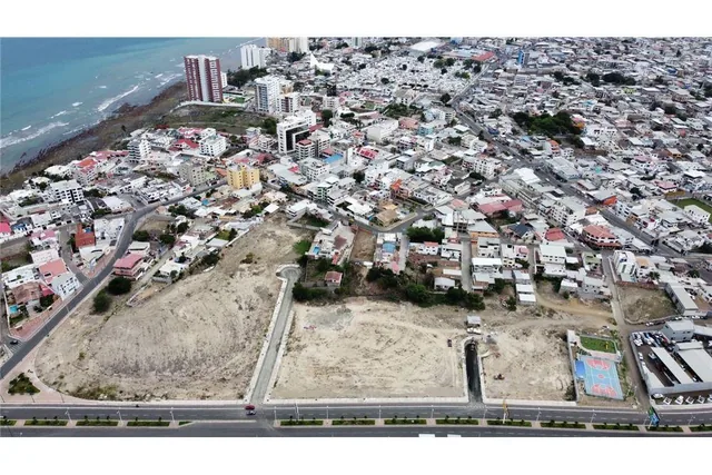 Terreno Comercial de Venta Manta Zona Sur Manabí, Manabí — imagen 3