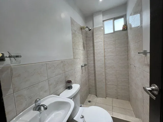 Casa de 105 m² con 4 Dorm. en Venta en León Febres Cordero, Guayas — imagen 3