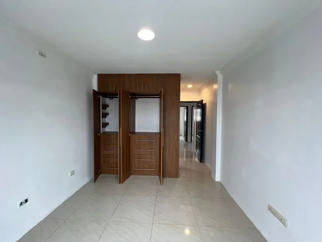 Casa de 105 m² con 4 Dorm. en Venta en León Febres Cordero, Guayas — imagen 2