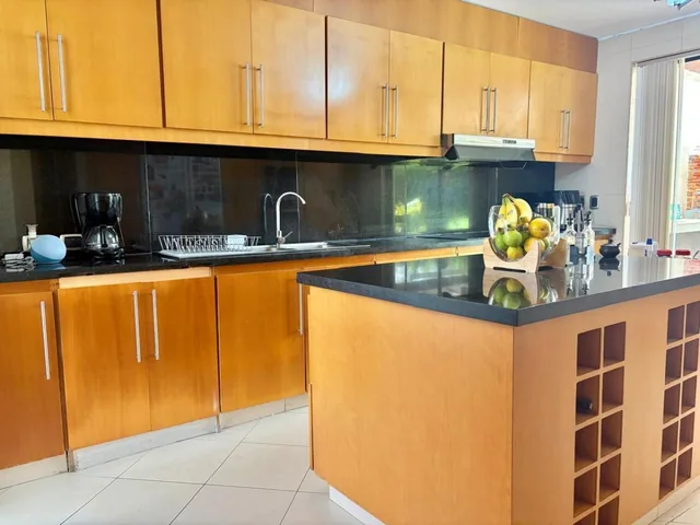 Mcl - Hermosa y Amplia Casa Venta - 4 Dorm. (1 Pb) - Sala de Estar - Santa Ines - Cumbaya — imagen 3