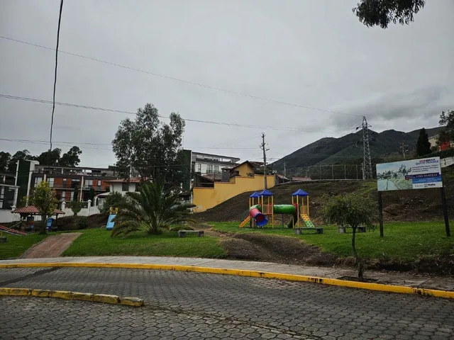 Terreno en Urbanizacion - Av Mariscal Sucre - Occidental — imagen 3