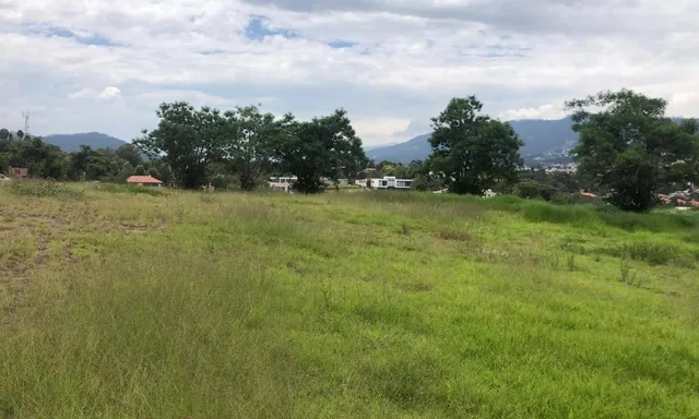 Cumbaya Terreno de Venta en Urbanizacion Exclusiva Linda Vista — imagen 2
