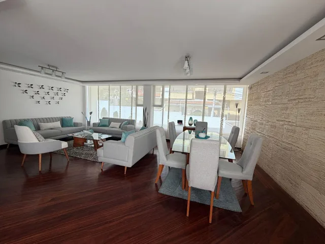 Casa en Venta Urbanización El Condado 4 Dorm. Totalmente Remodelada — imagen 2