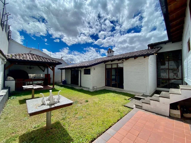 H/ Miraflores, Casa Independiente Esquinera en Venta 359.900usd 4 Dorm. — imagen 5