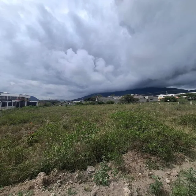 De Venta Terreno en La Mitad del Mundo - Sector Rumicucho — imagen 5