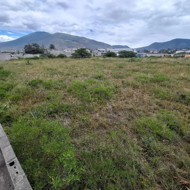 De Venta Terreno en La Mitad del Mundo - Sector Rumicucho — imagen 3