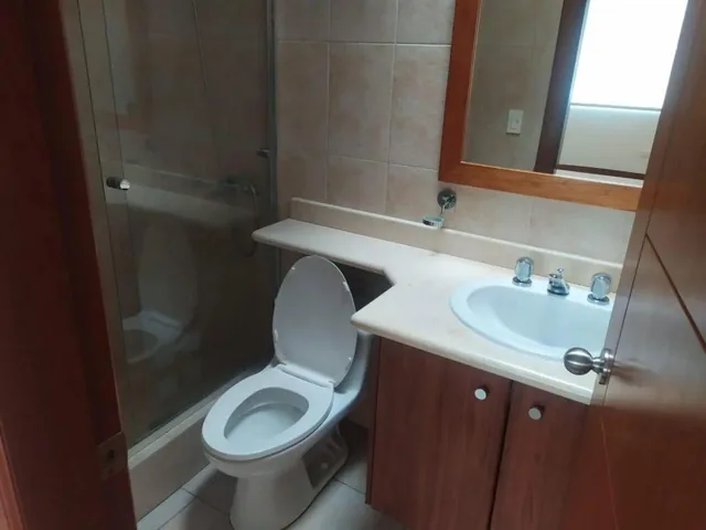 Cumbayá Sector Santa Inés Casa en Venta 3 Dorm. Sala Tv en Conjunto Jardín — imagen 3