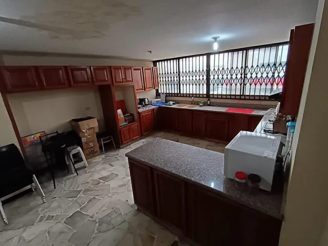 Casa Comercial en Av Juan Tanca Marengo, Guayas — imagen 3