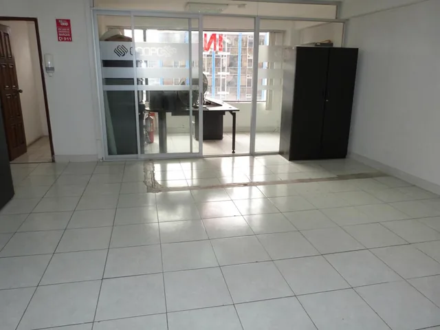 Oficina de Venta de 45 m² Sector Rumipamba Piso 5 — imagen 3
