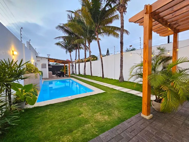 Vendo Espectacular Casa de Lujo con Piscina a Pocas Cuadras del Malecon — imagen 4
