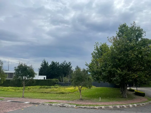 En Puembo, en Venta Terreno 1200 m² Lado A, Club Privado Arrayanes — imagen 2
