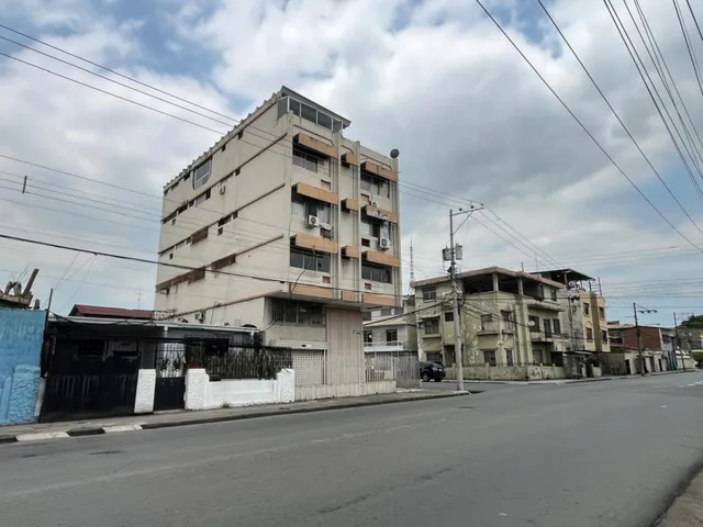 Vendo Terreno Esquinero Uso Comercial en Centro de Guayaquil, Guayas — imagen 4