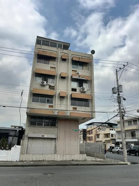 Vendo Terreno Esquinero Uso Comercial en Centro de Guayaquil, Guayas — imagen 2